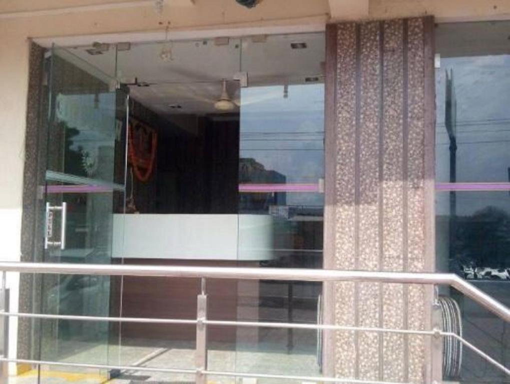舍地 Sri Sai Sannidhi酒店 外观 照片